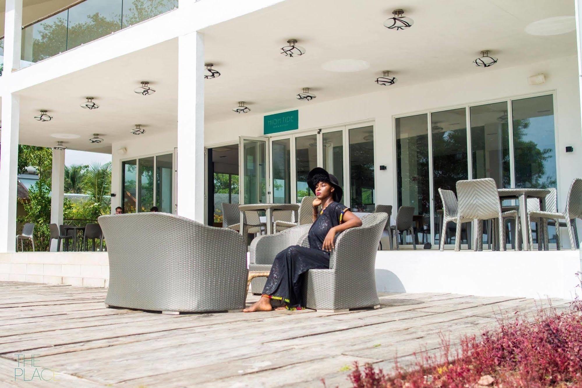 The Place Resort At Tokeh Beach フリータウン エクステリア 写真